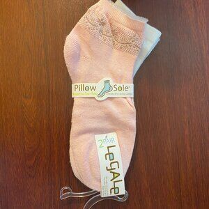 Ruffle Ankle-Length Socks Two Pack "Pink/White"